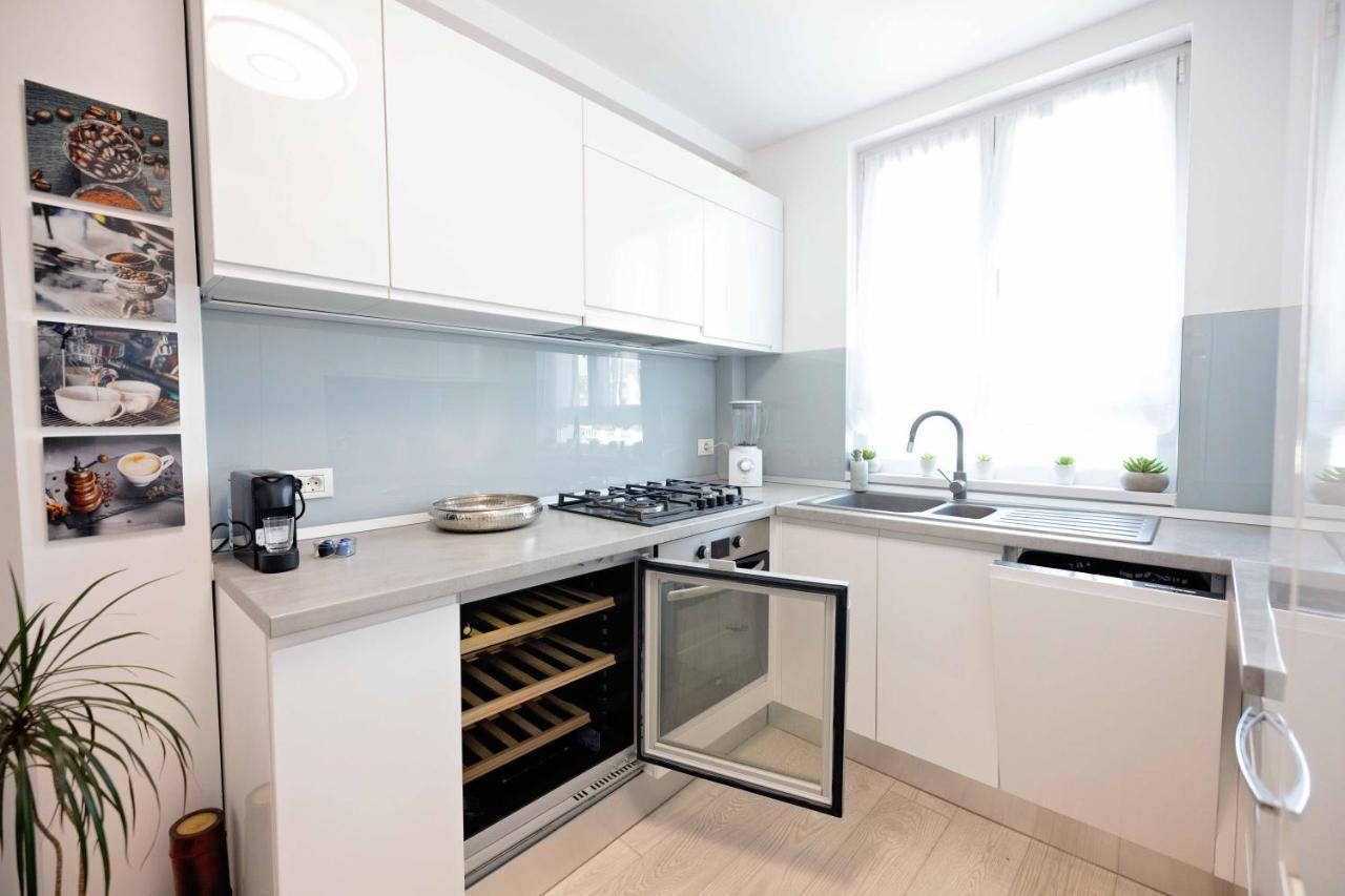 Joyful Apartment Timisoara Luaran gambar